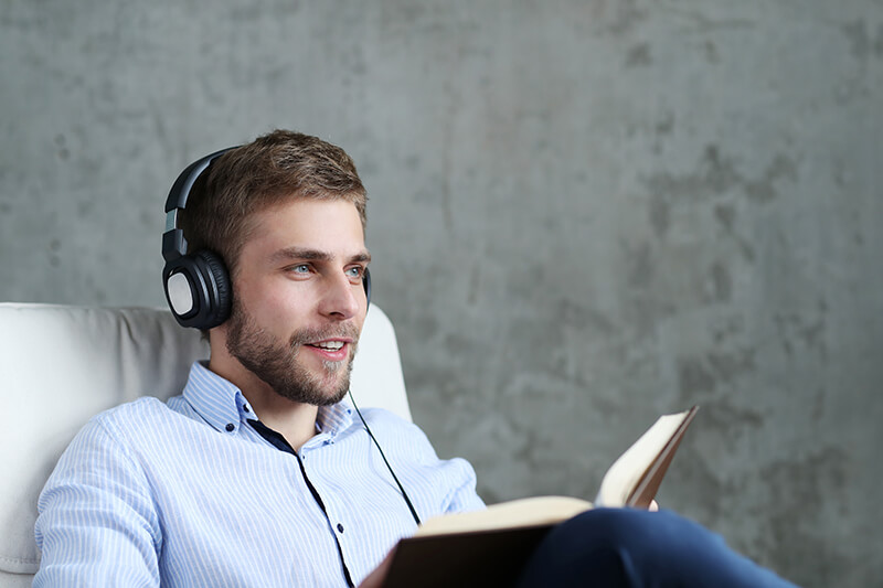 Audiobooki jako narzędzie do doskonalenia języka angielskiego